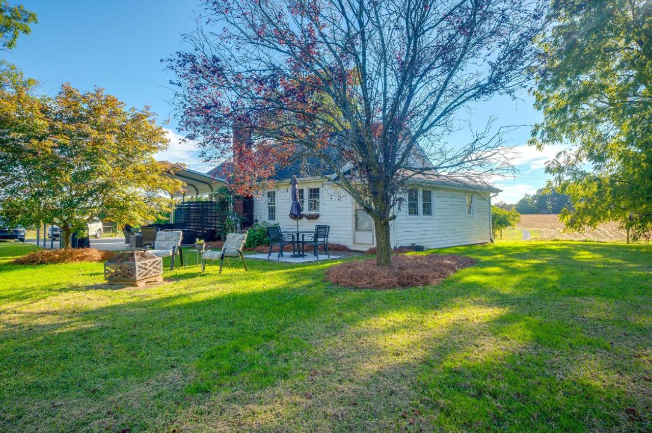 Peaceful Elkin Vacation Rental ~ 17 Mi to Mt Airy! - B&B Dobson