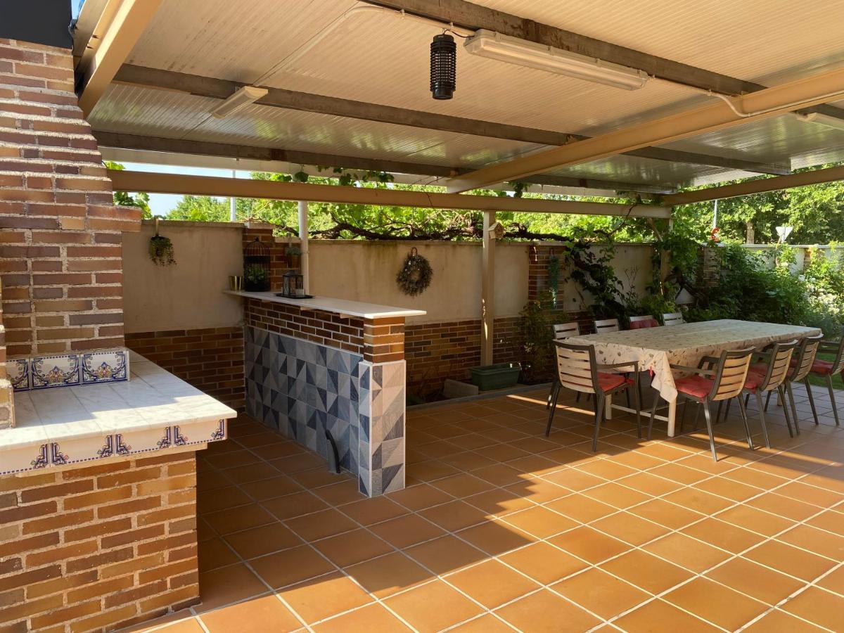 Chalet Villa Maria a 10 minutos de Puy du Fou - B&B Burguillos de Toledo