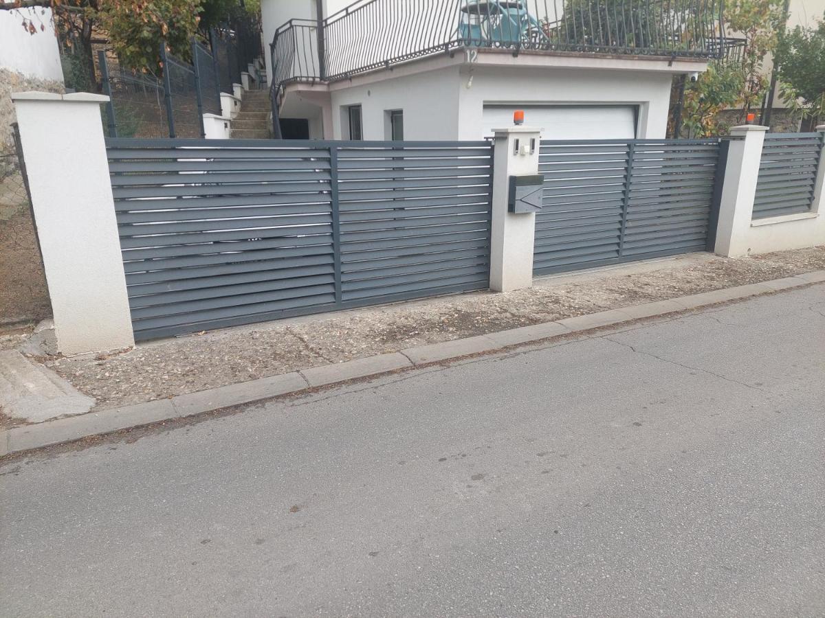 Motorway Rest Apartment - B&B Kijevo