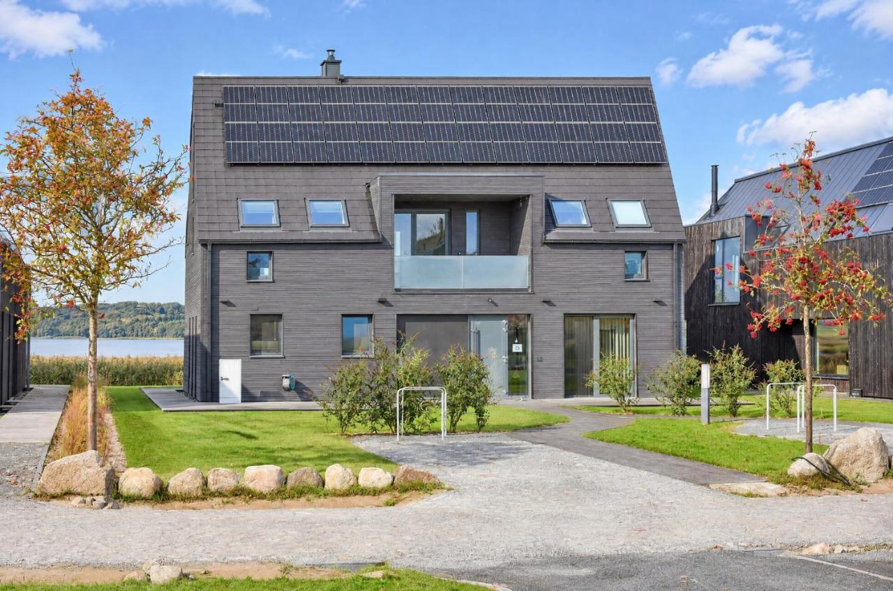 Ferienhaus am See LUV - Vogteihof am Bodden - B&B Bergen auf Rügen