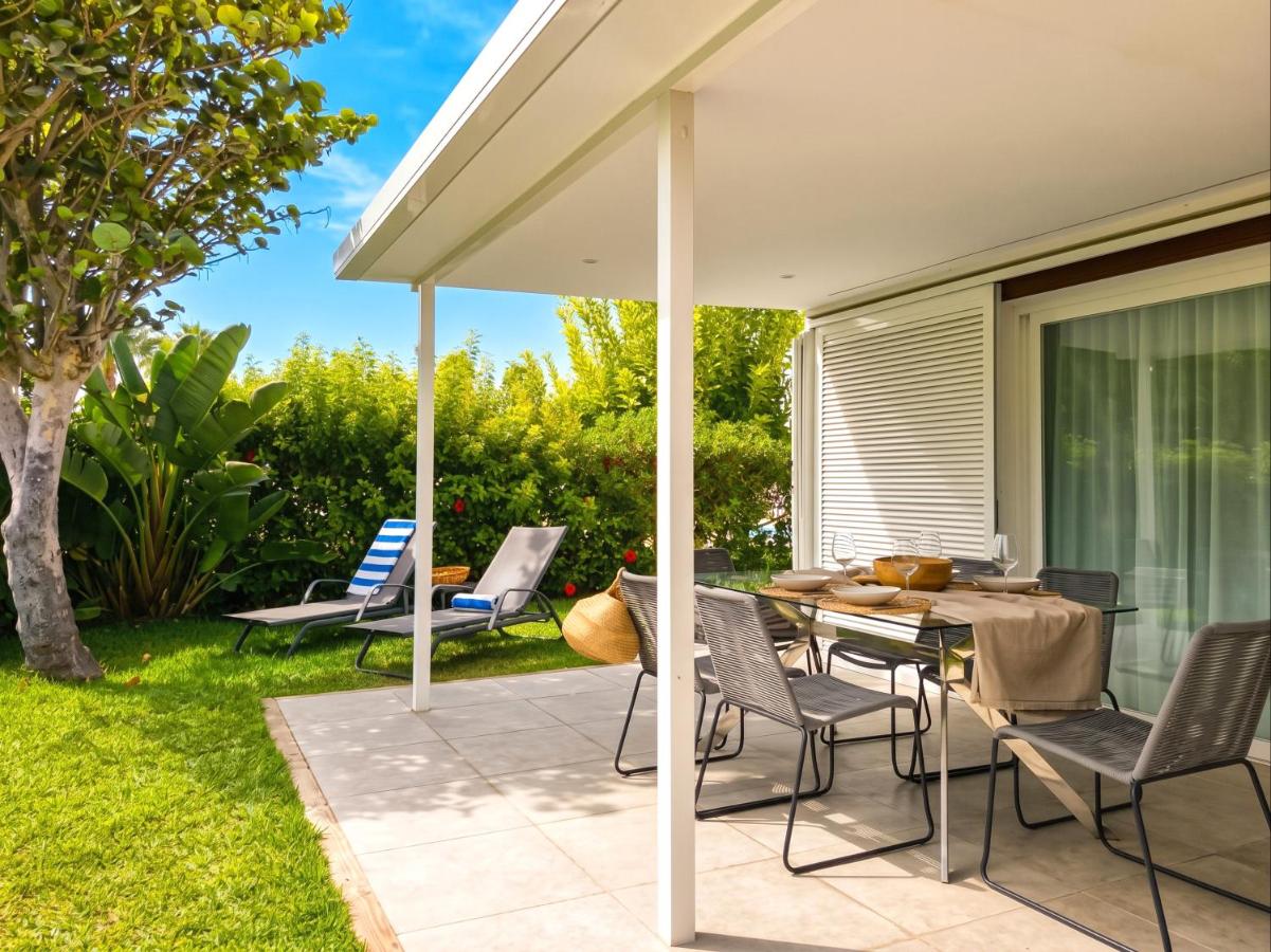 Villa Guerrero - Terraza y acceso a piscina común - Chambres d'hôtes Maspalomas