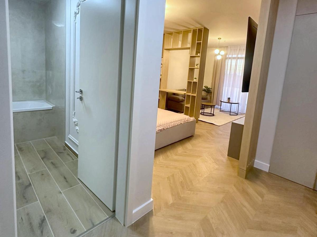 Modern Studio, Big Balcony & Free Parking - B&B Timisoara