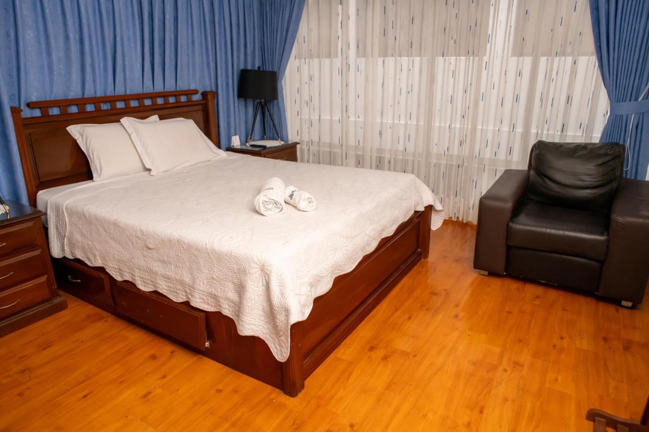 Apartment mit 2 Schlafzimmern und Küchenzeile