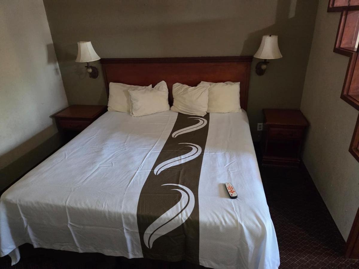 SA - King Bed Room with Full Kitchen 106 - B&B San Antonio