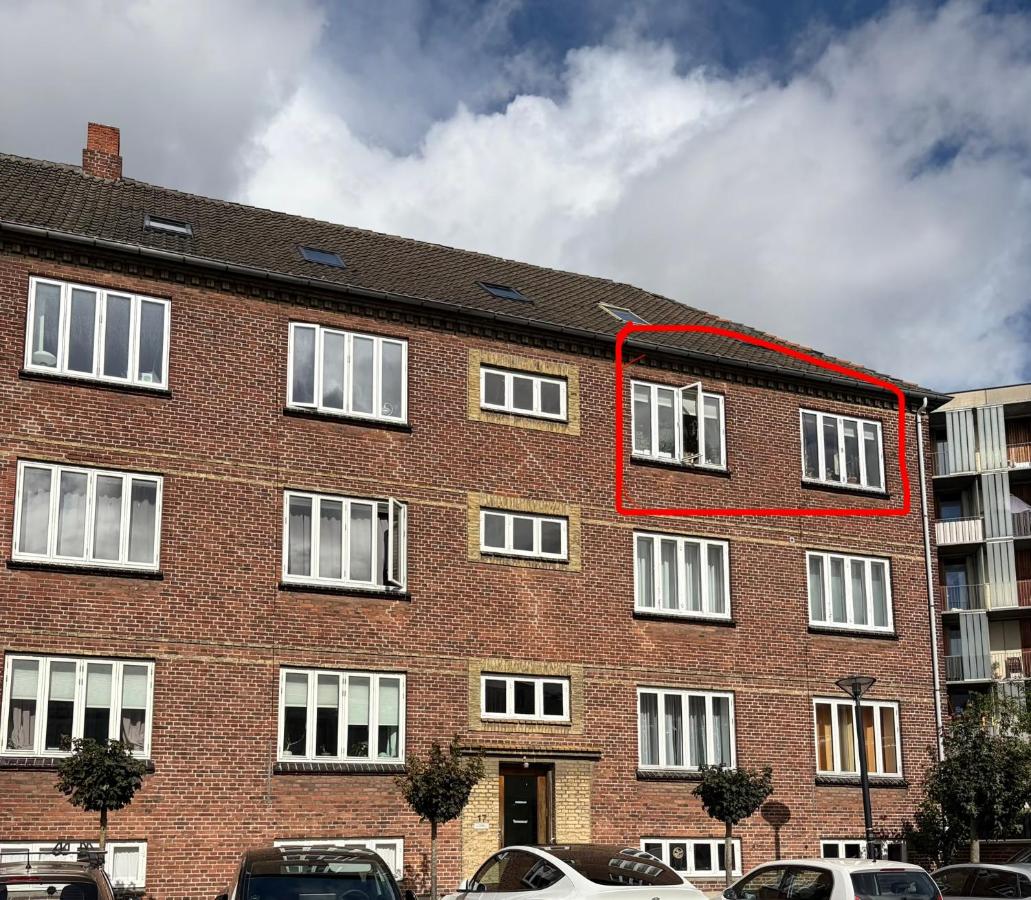 Glostrup - Shared apartment 1 Room for Adults 35-60 LGBT EU,US,UK only - Chambres d'hôtes Glostrup