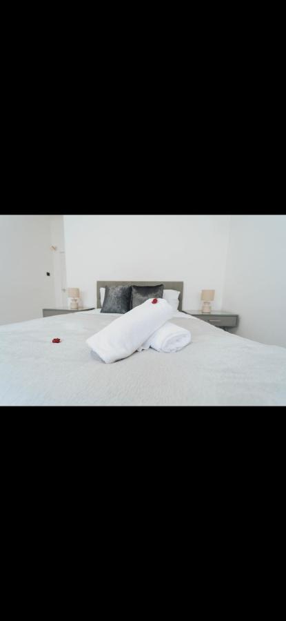 The Wishaw Apartment - B&B Wishaw