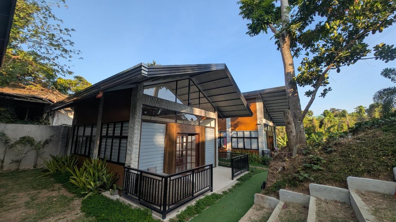 Capyridge Tiny Homes UPLB - Bed and Breakfast Los Baños