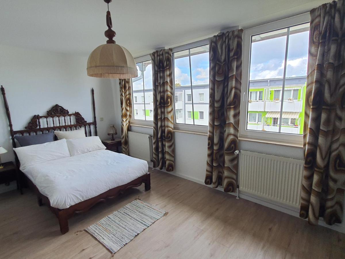 Comfy Flat with Easy Access to Berlin & Potsdam - Chambres d'hôtes Hennigsdorf