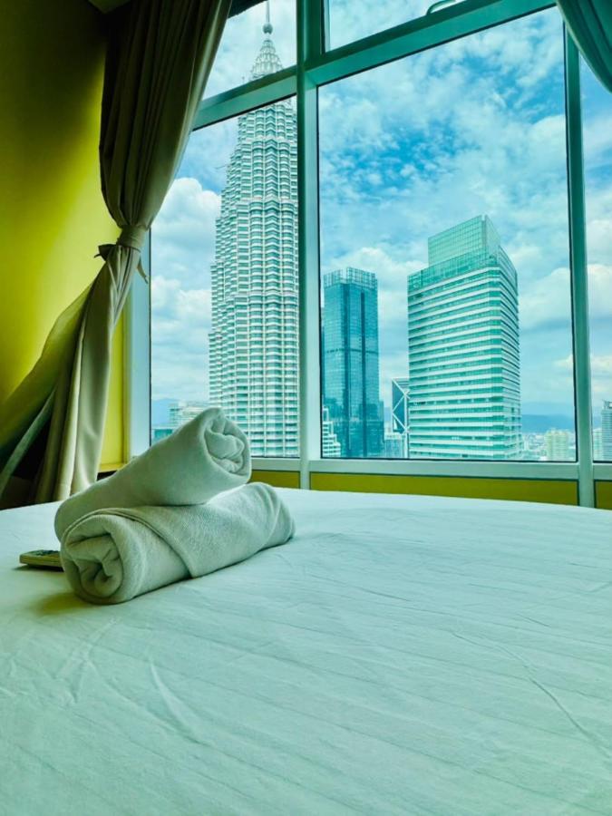 Sky Suites KLCC By Family Apartment - Ferienwohnung Kuala Lumpur