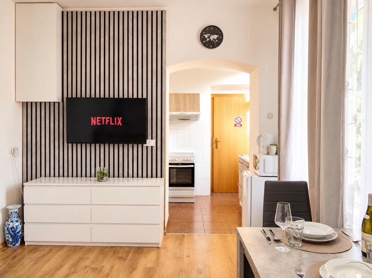 Pilsen Centre - Modern Studio for 2 by AP - B&B Pilsen