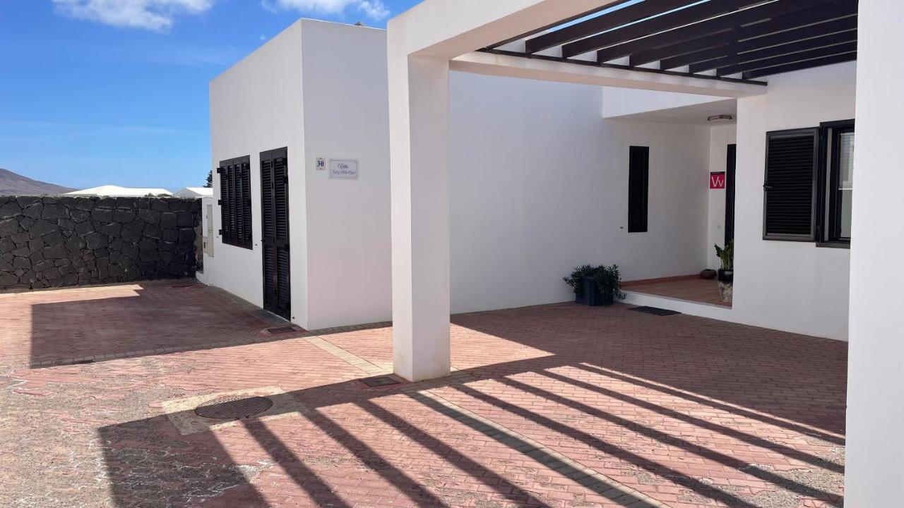Casa Sol y Mar Azul un'oasi a due passi dal mare - B&B Playa Blanca
