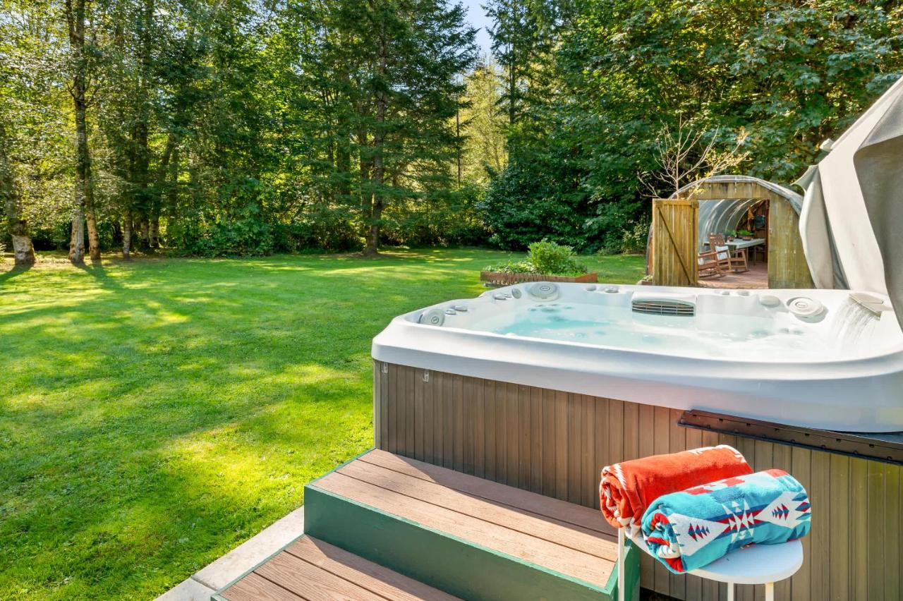 Whitehorse Mountain Retreat - Hot tub - Fireplace - Bed and Breakfast Arlington