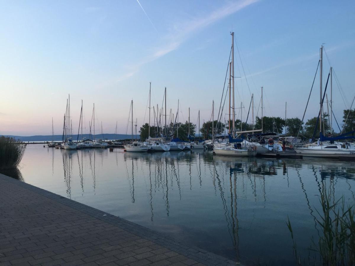 Marton Apartman - Ferienwohnung