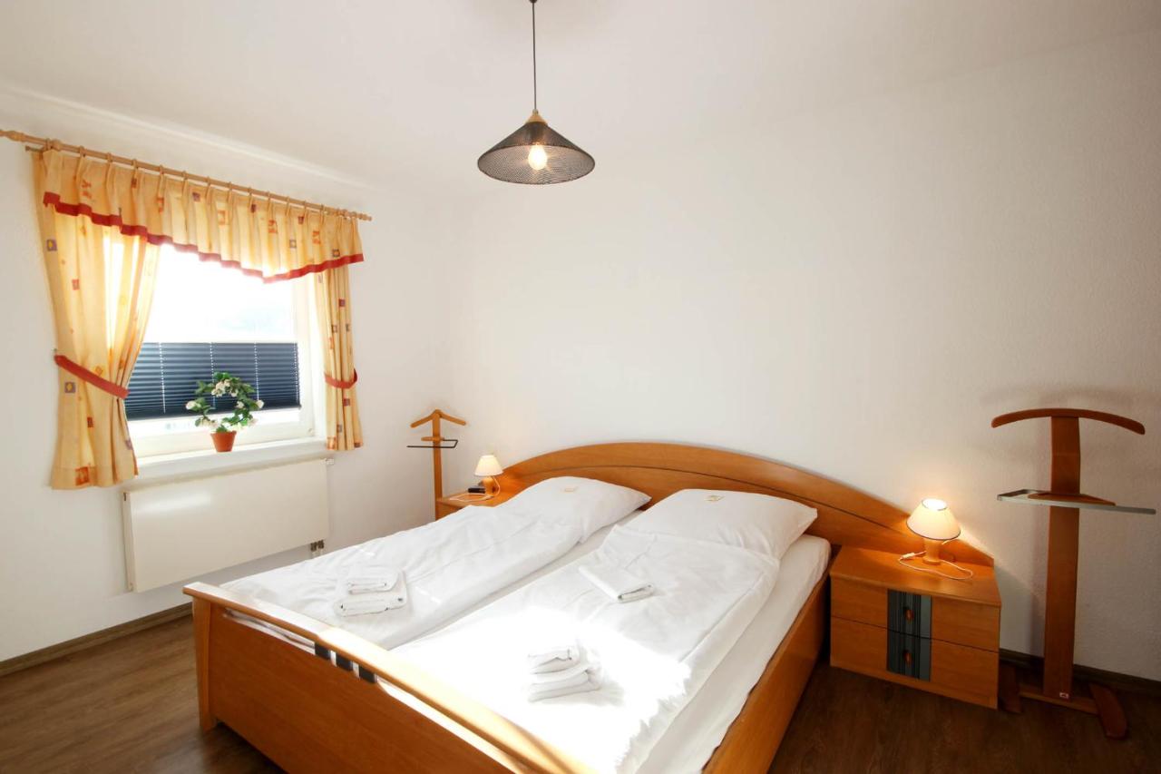 One-Bedroom Apartment 15RB11