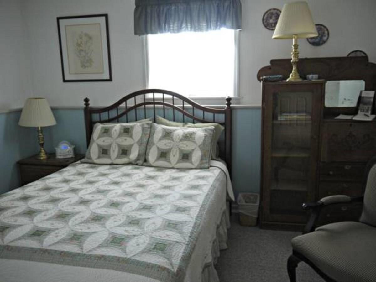 Chambre Lit Queen-Size - Vue sur Jardin