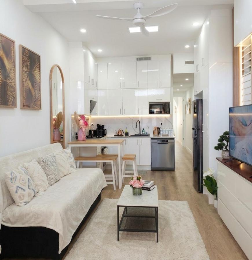 Sleep 6 New Modern 3BR 2BA Terrace close to Sydney City walk to Metro - B&B Sídney