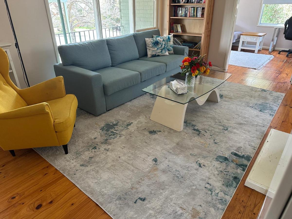 Canberra Hospital Locum Welcome Entire Family Home - B&B Phillip