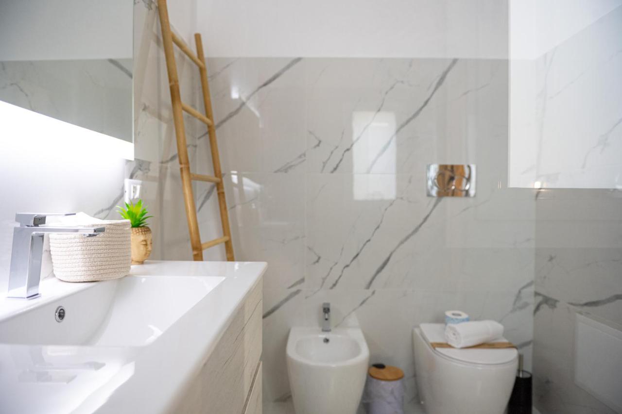 DimorAmare LUXURY BeB POOL AND BEACH - Chambres d'hôtes Lido di Noto