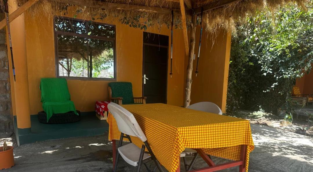 Habitación Doble con balcón (2 adultos + 1 niño)