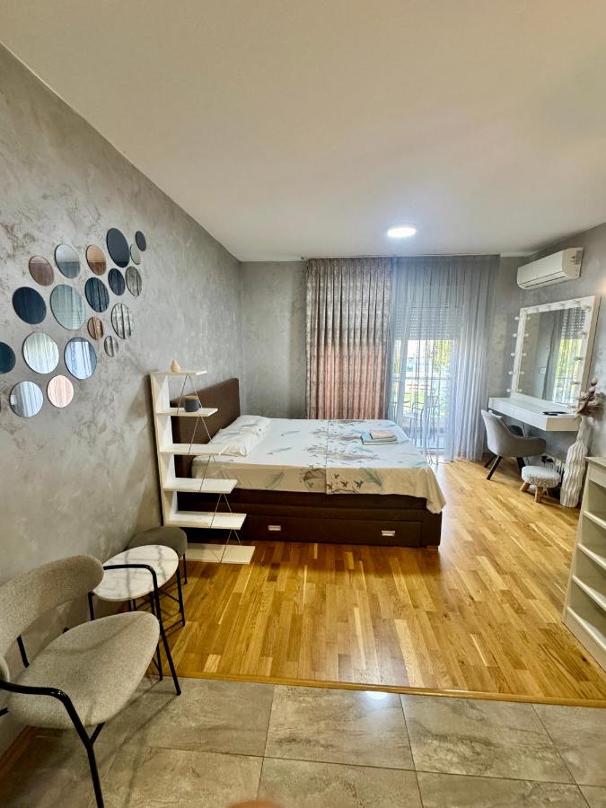 Ljubovic Studio Apartment - B&B Podgorica