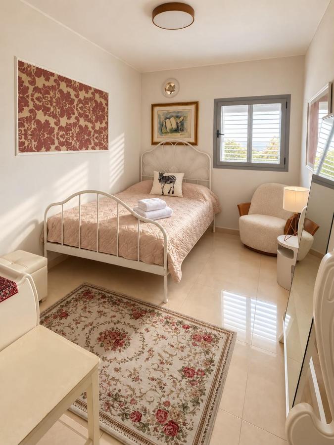 apartments with separate kitchen by the sea - B&B Ashdod