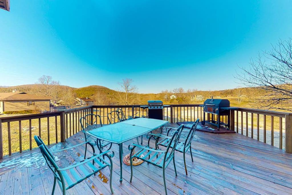 Stone Decks Lodge - Bed and Breakfast Golden