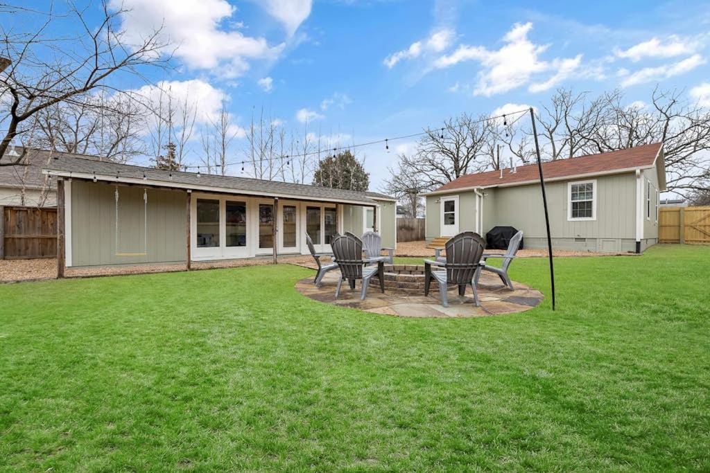 B Street Bungalow - B&B Bentonville