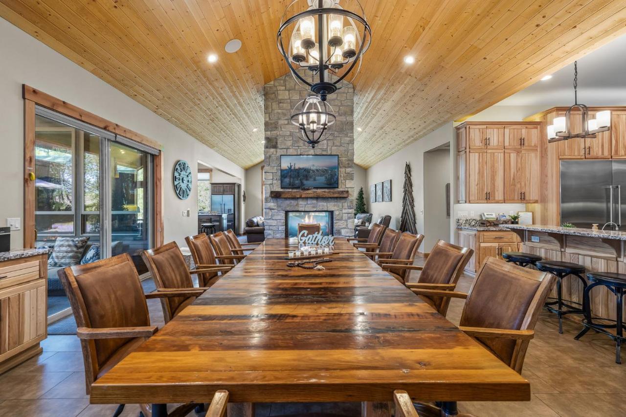 Executive 8BR 8 BA Luxury Lodge Home that Sleeps 20 - Ferienwohnung Sunriver