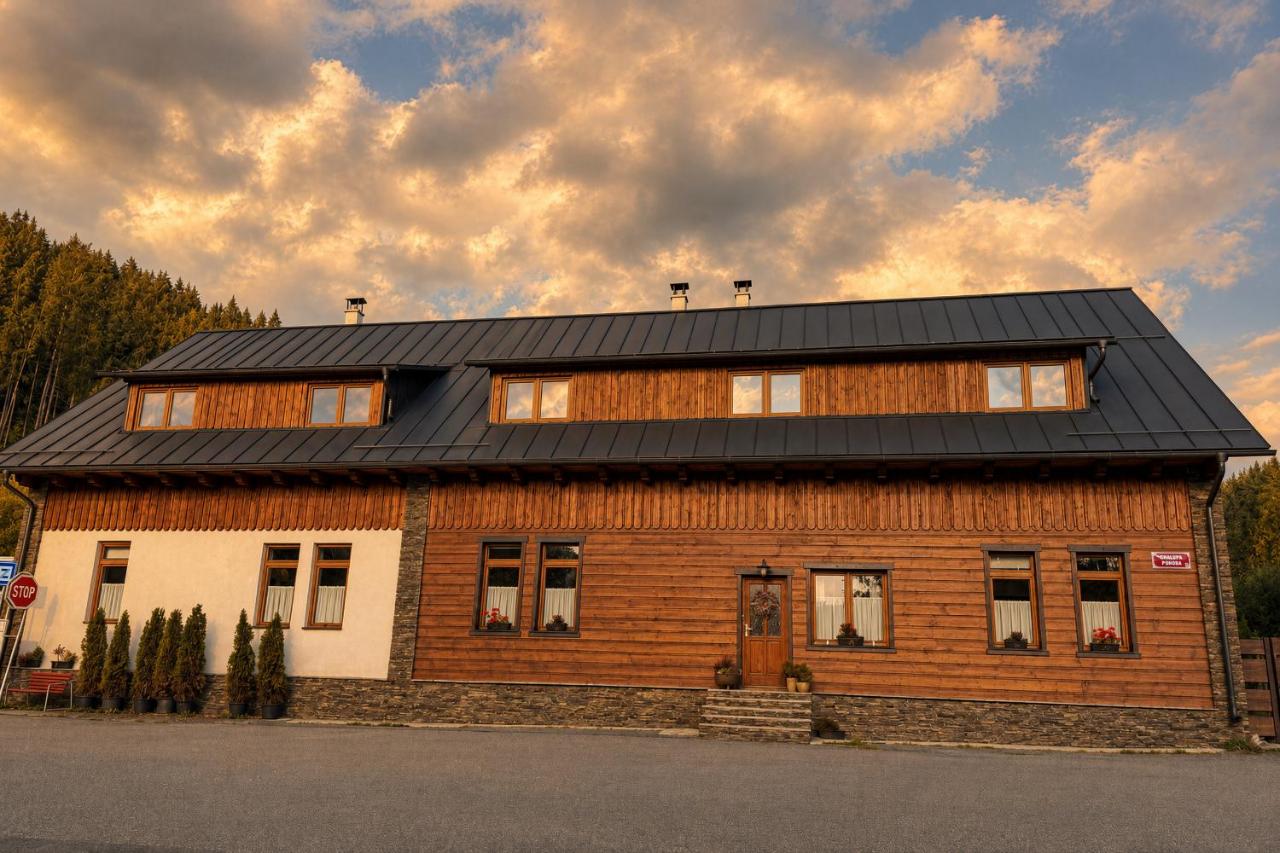 Chalupa Pohoda - Chambres d'hôtes Velké Karlovice