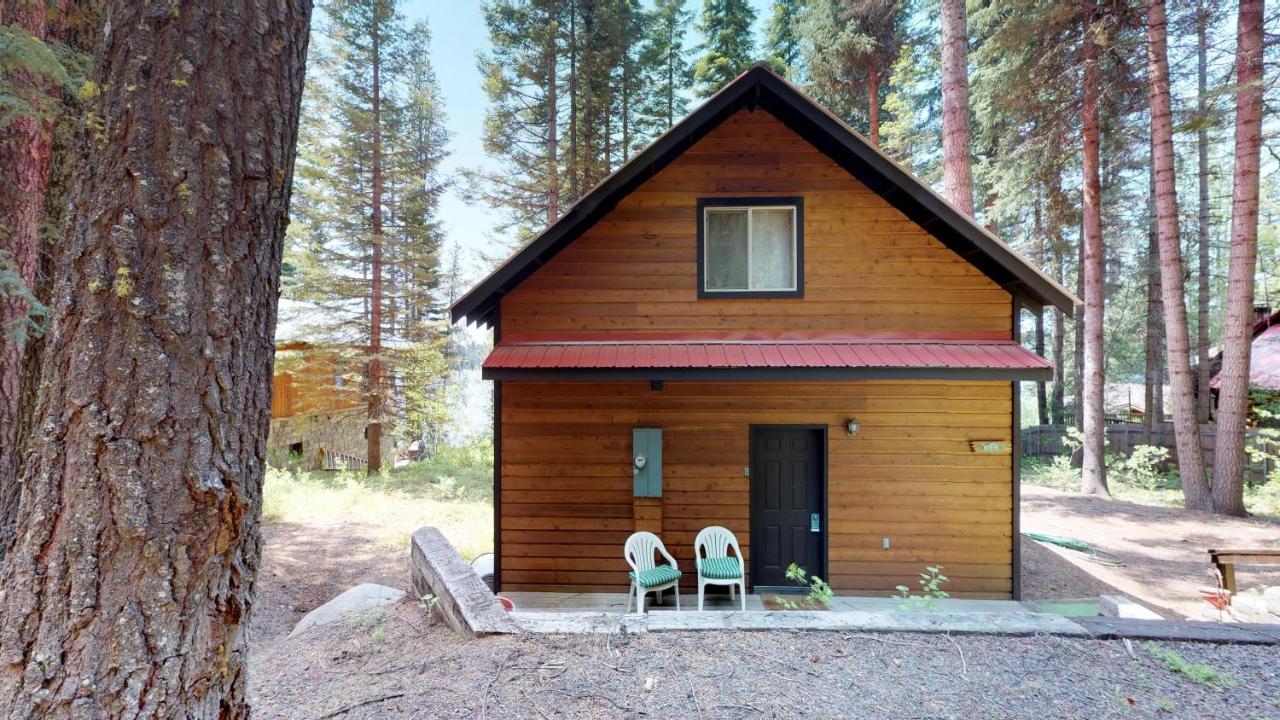 Beth's Lakeside Cabin - B&B McCall