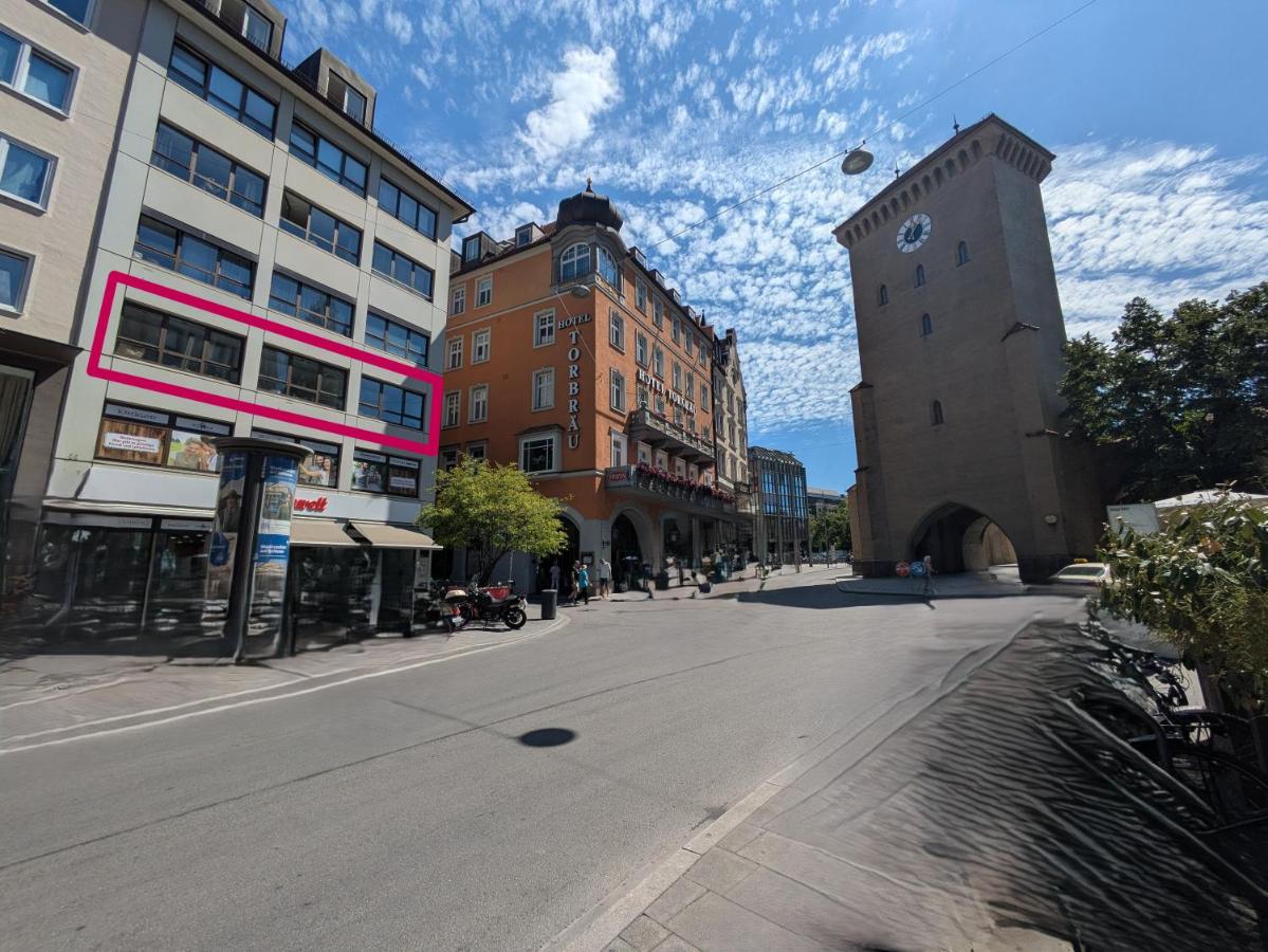 Prime Old Town Location with 3 Bedrooms for 1-7 Guests - Chambres d'hôtes Munich