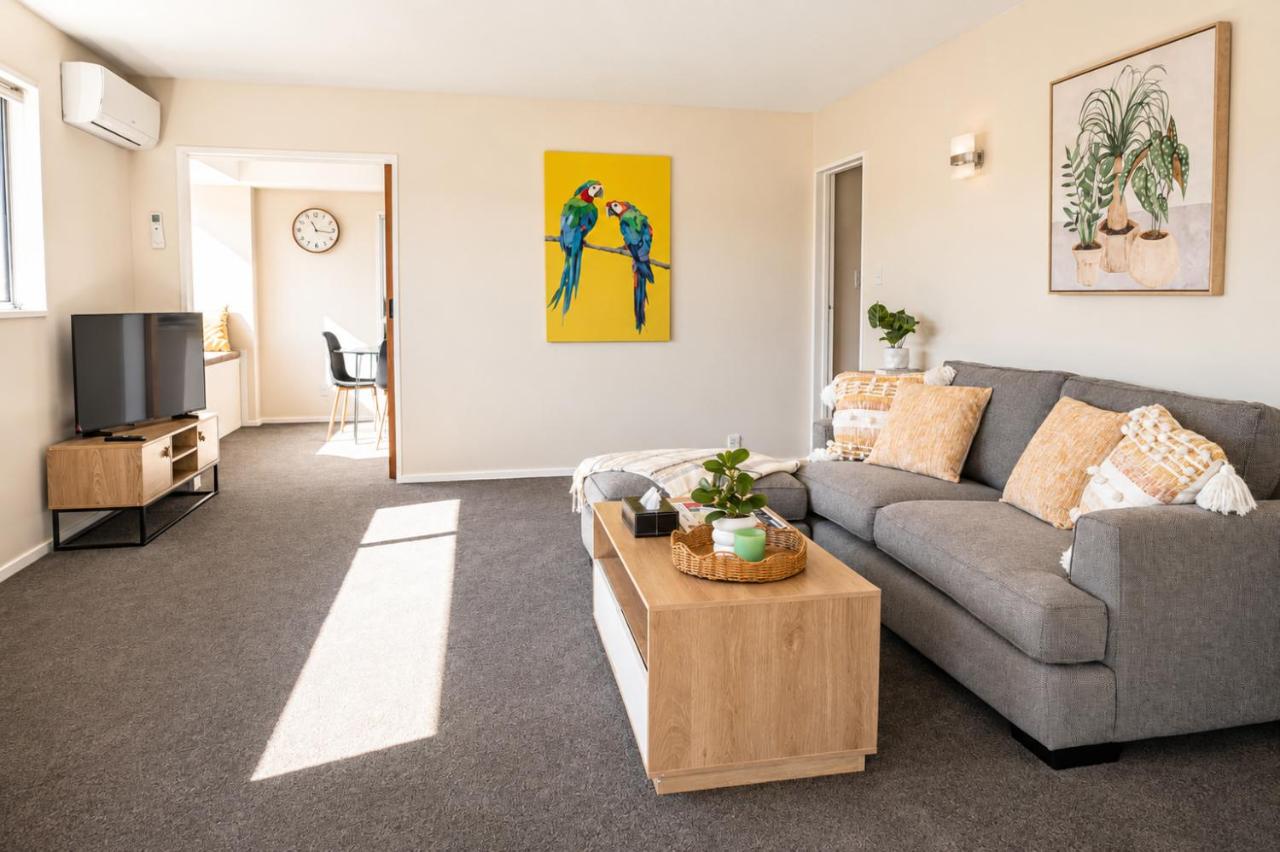 2-Bedroom Cottage Near Airport with Garden & Parking - Ferienwohnung Christchurch