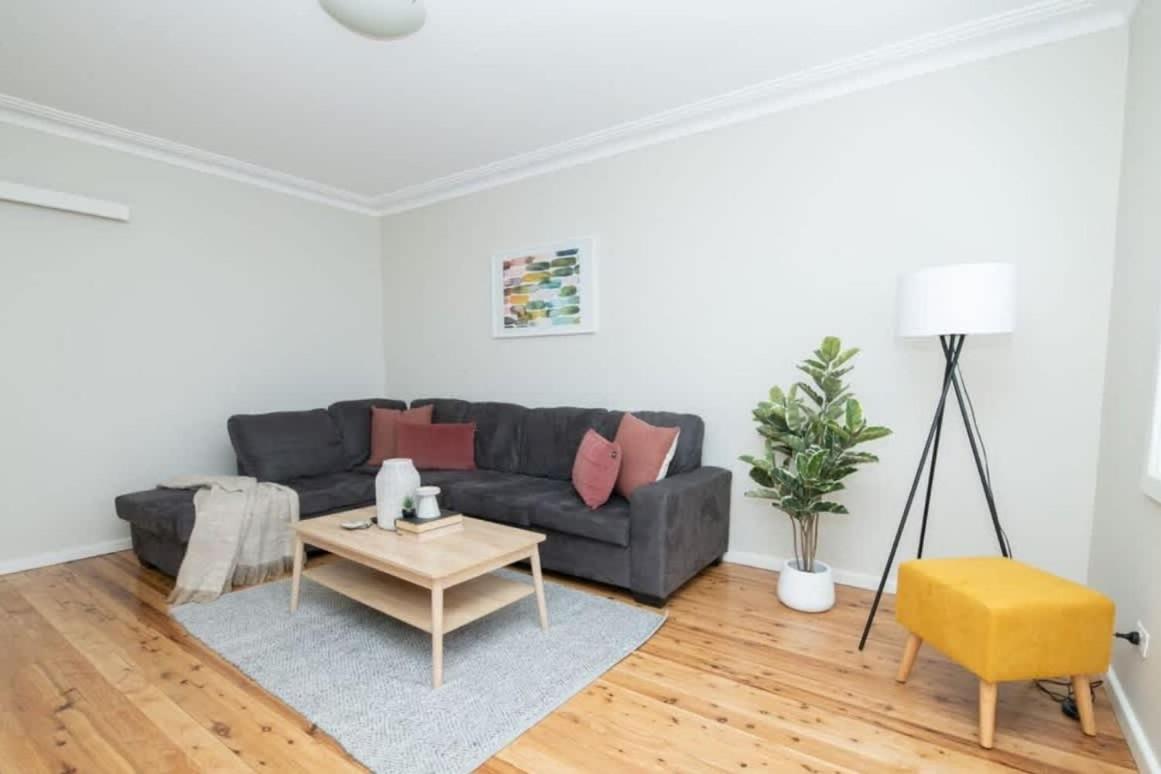 Sweet Caroline Sunny & Spacious Sleeps 6 - B&B Orange