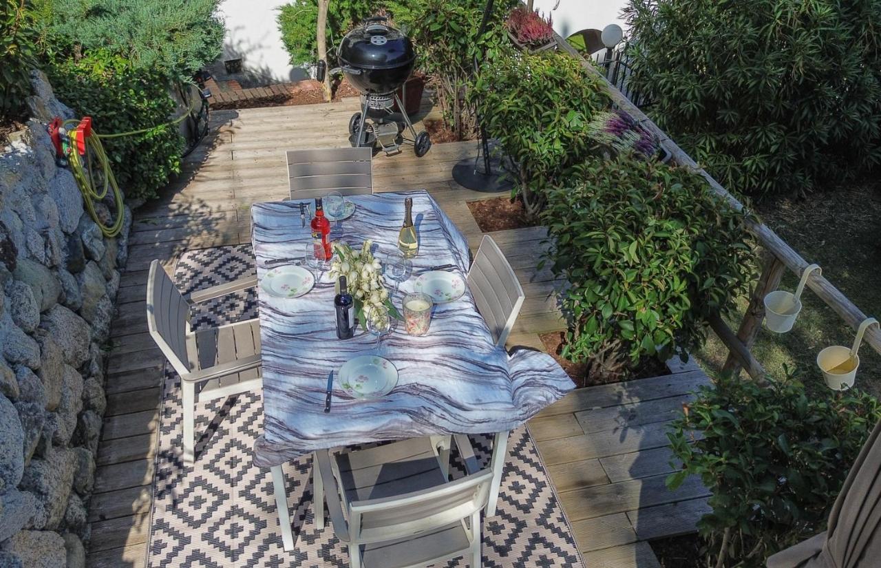 Con giardino nel verde a 5 chilometri dal mare - B&B Albisola Superiore