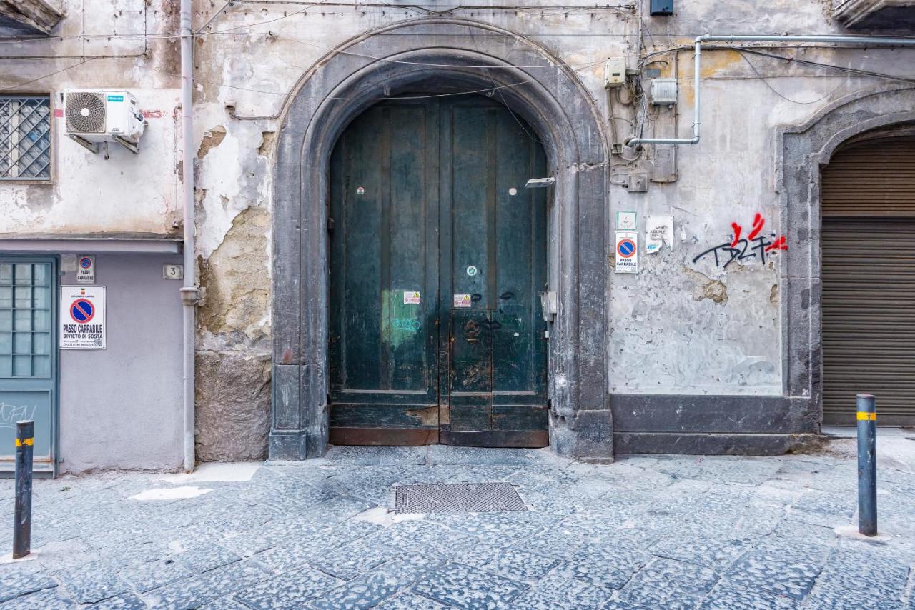 Palazzo Latilla by Napoliapartments - Ferienwohnung Neapel