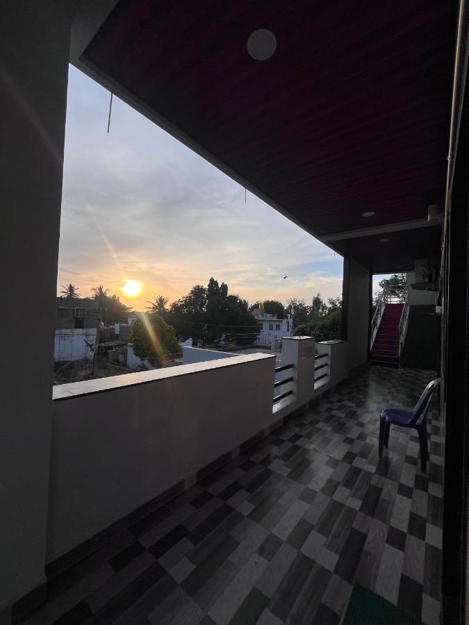 Rootedretreat - B&B Hampi
