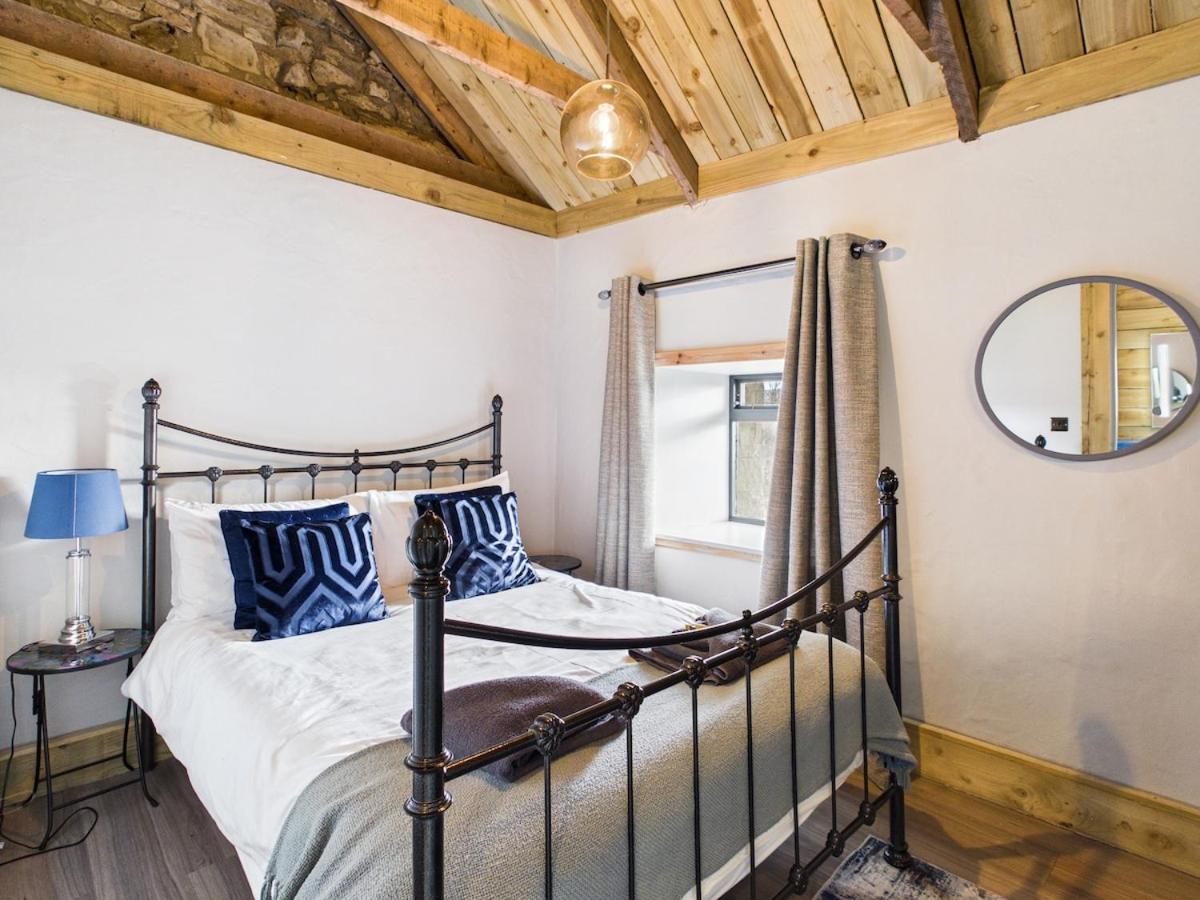 Highland Bothy, Fireplace, Sea & Mountain Views - B&B Appin