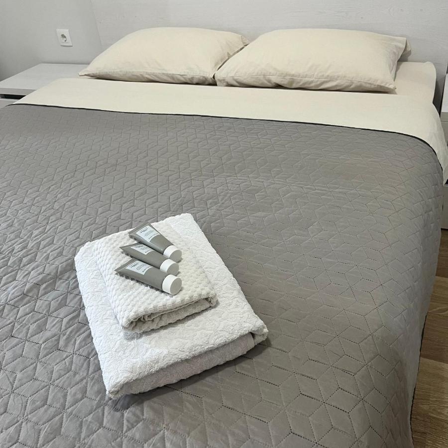 Apartament modern cu dormitor separat si balcon panoramic - B&B Căuşeni