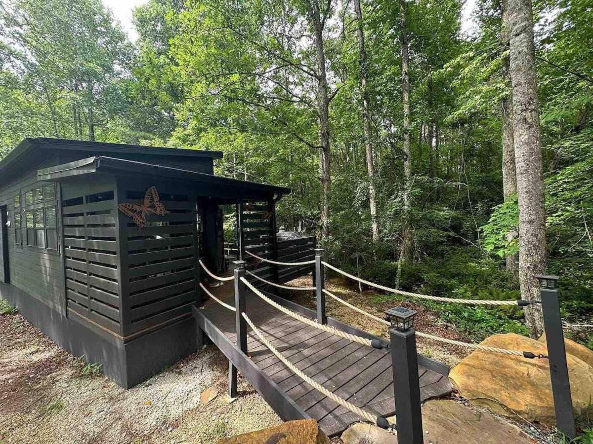 Blueberry Farm Cottage, Hot Tub, Creek, Game Room - Ferienwohnung Mentone