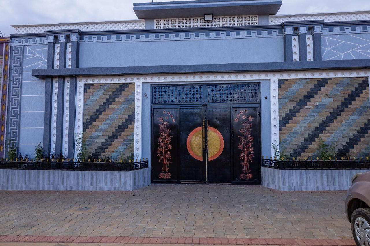 Kaky Executive Furnished Studio Apartment - B&B Eldoret