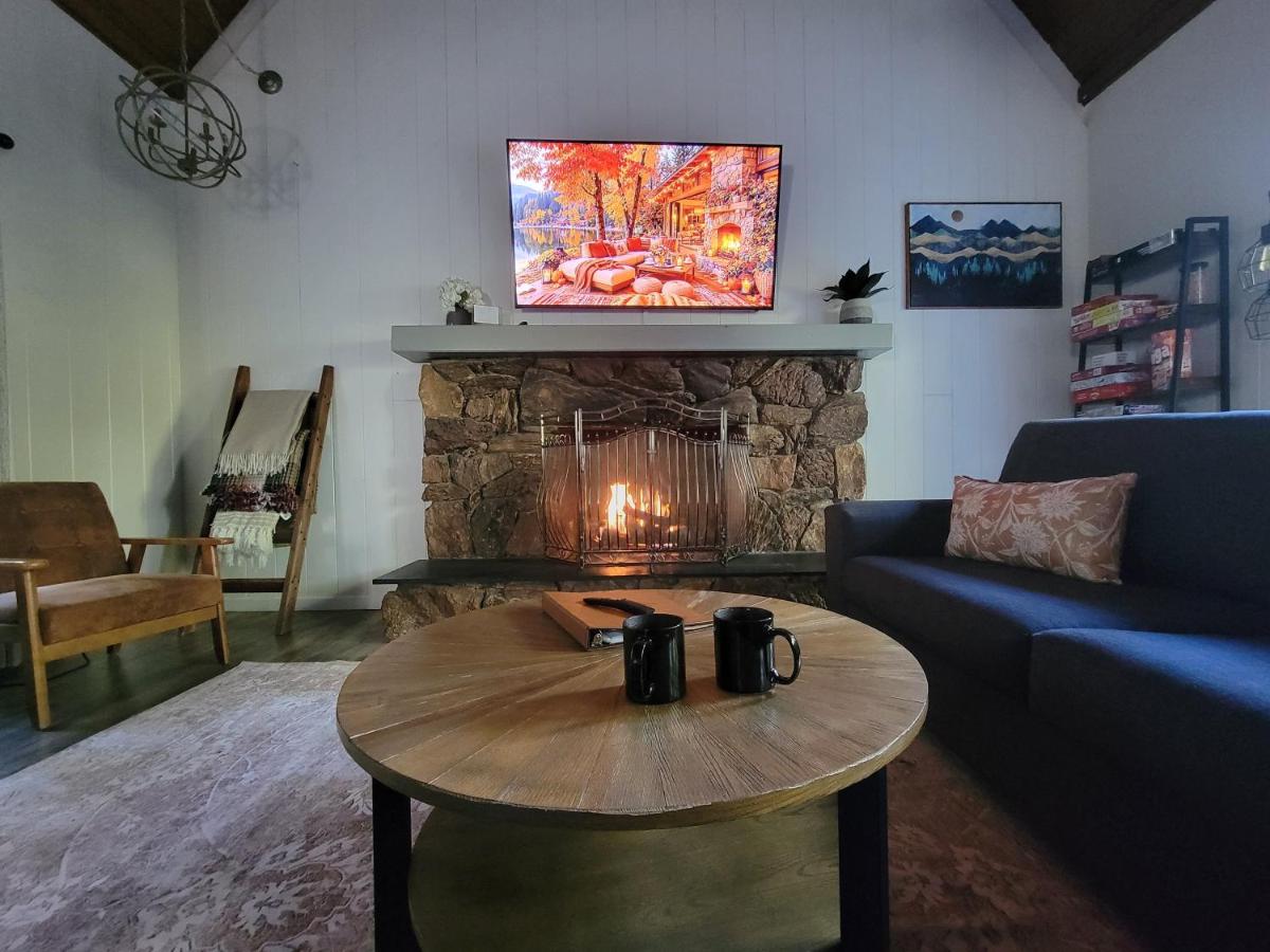 The Retreat on Wabash Lane - B&B Lake Arrowhead