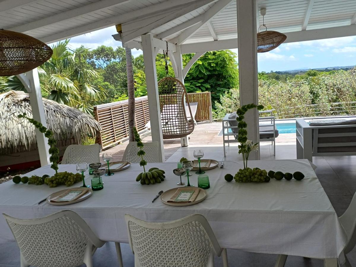 Nid Kréyol Domaine de Charme avec Villas, Piscine Privée & Jacuzzi - B&B Sainte-Anne