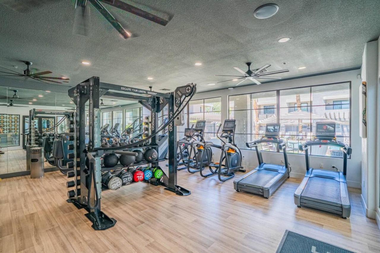 Trendy 1BD Walk to Westgate Pool Gym WD - B&B Glendale