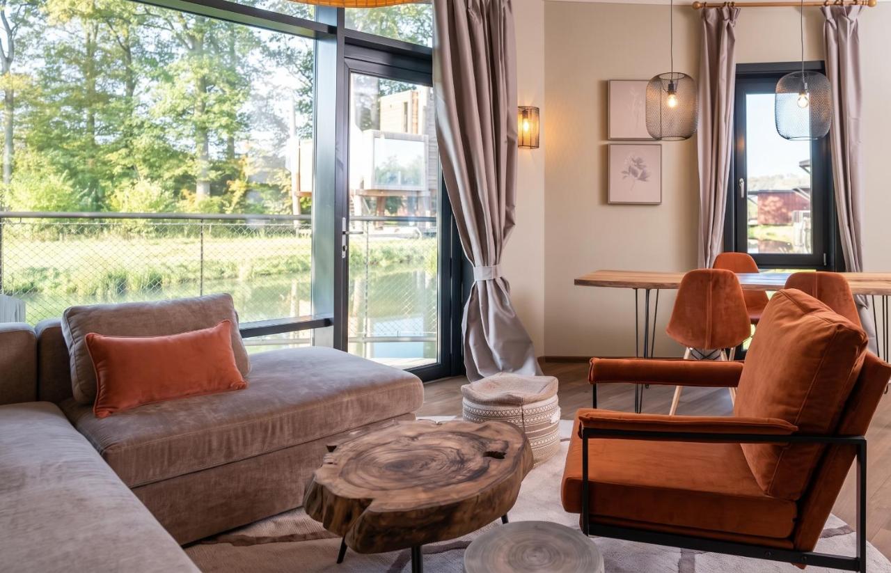 Chalet retreat in Antoing 95m2, lake view