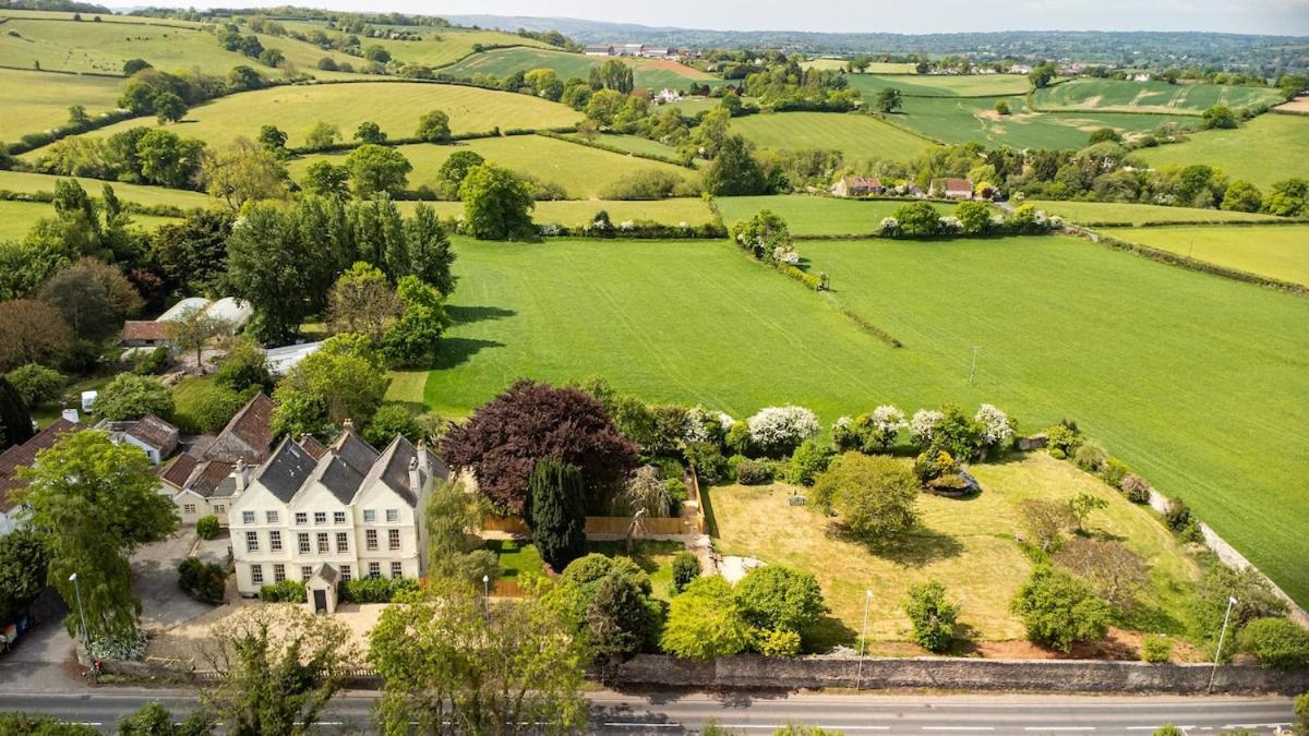 Harcombe House with Luxury Rooms - B&B Publow