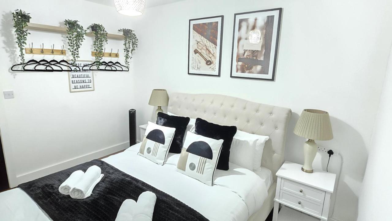 The Hidden Chapter Manchester City Centre by BEVOLVE - Chambres d'hôtes Manchester