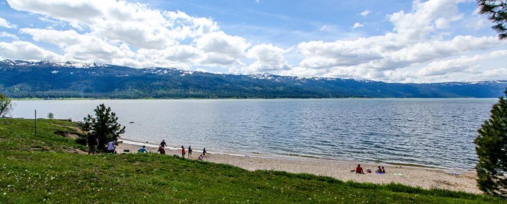 Cascade Lakeview Log Cabin - B&B