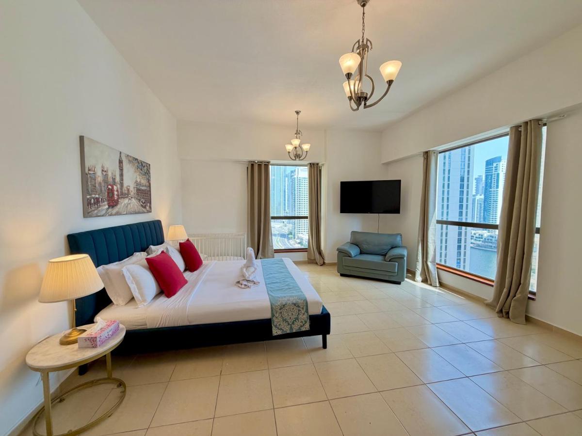 Prime Spacious 3BR on JBR Beach near Metro & Mall By Sunkiissed Holiday Homes - B&B Dubai
