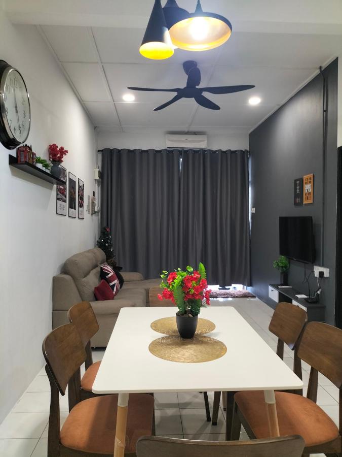 195 Entire Homestay Seremban , Mutiara Galla , Gateway, Ainsdale, Labu - Bed and Breakfast Seremban