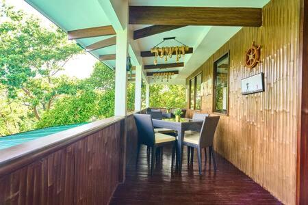 Cuatro Maya by Araw Residences - B&B Nasugbu